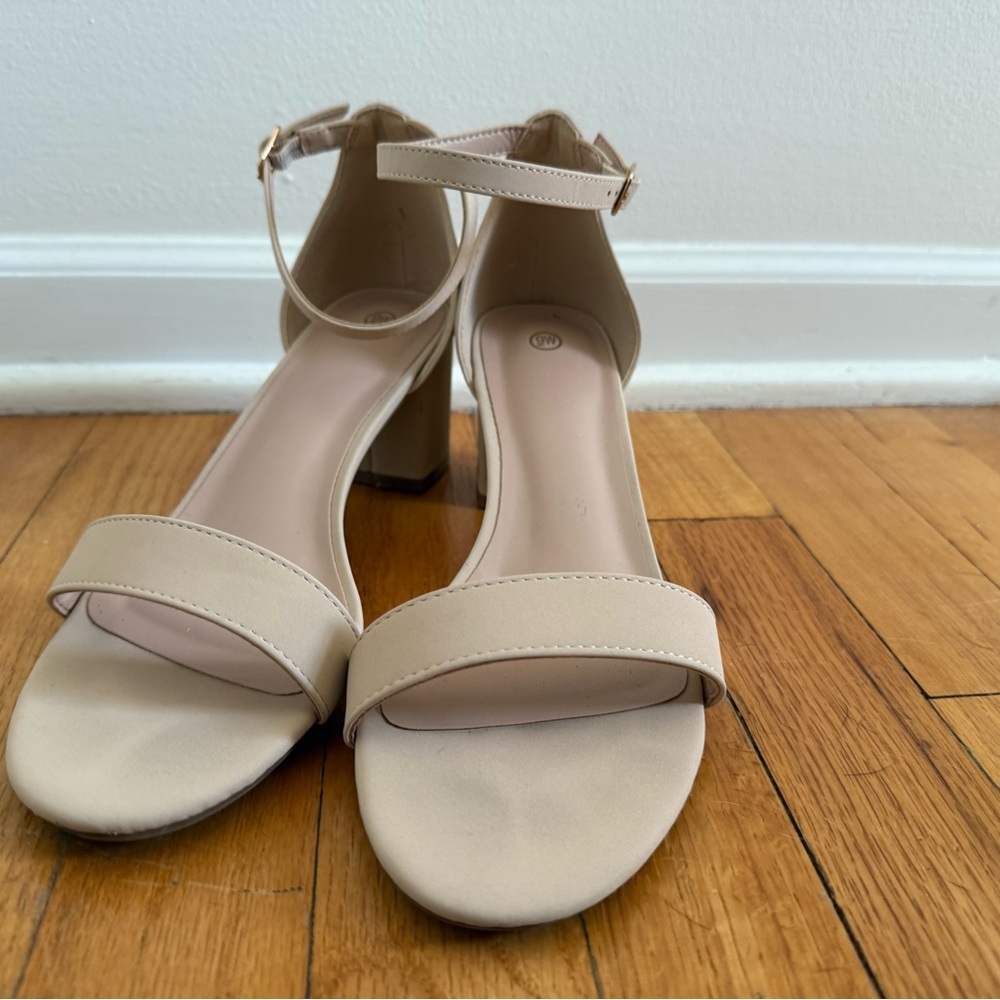 Elegant Beige Women's Sandals 9W
